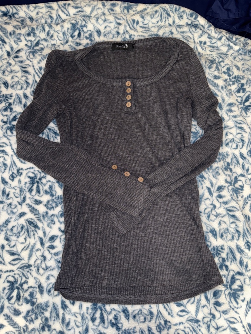 Kensie Gray Ribbed Long-Sleeve Henley Top